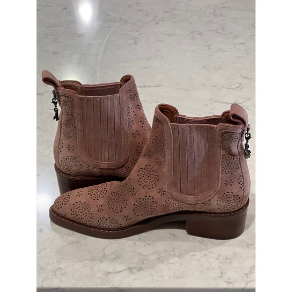 NWOT Coach Women’s Genuine Leather Bowery Chelsea With Cut Out Boots Sz 7.5 Pink - Picture 6 of 8